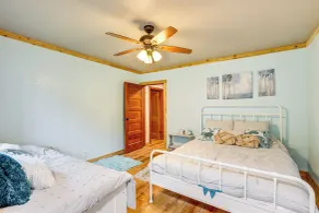 Deck, Hot Tub & Lake View: Brownwood Home! - Innenbereich
