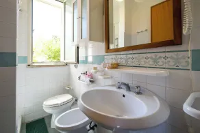 2- Large Terrace and Suggestive Panorama - Salle de bain
