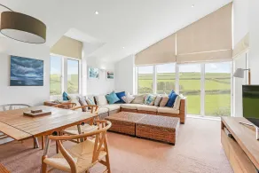 6 Ocean's Edge - Living room