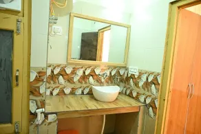 Khwabeeda Stays - Bathroom