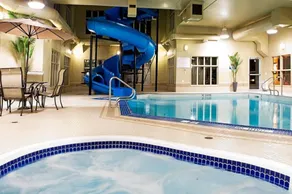 Holiday Inn Express Fort St John by IHG - Basseng