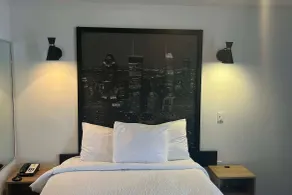 Super 8 by Wyndham Montreal - Værelse