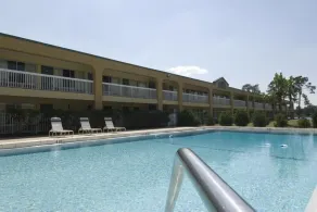 Budget Inn Sanford International Airport - Piscina