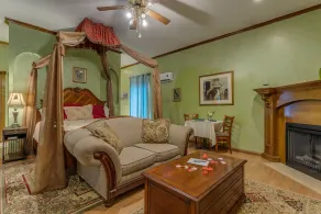 The Whispering Pines Inn - Room