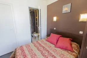 Hipotel Paris Printania Maraichers - Room