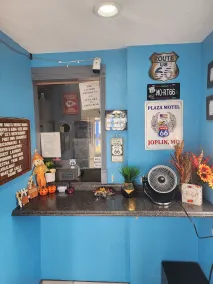 Plaza Motel - Réception