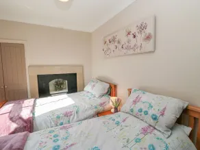 Church Cottage - Room