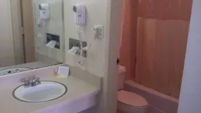 Quality Inn Bristol Pinnacle Area - Salle de bain