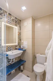 BSA Boulevard Boutique - Bathroom