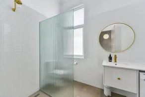 Aloha Central Platinum Apartments - Salle de bain