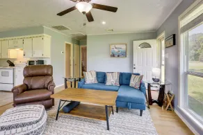 Rural Lakefront Home - 17 Mi to Dtwn Livingston - Parte interna