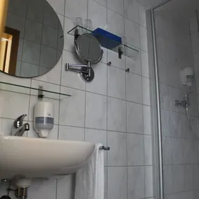 Hotel & Restaurant Hüllen - Badezimmer