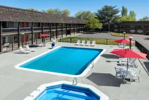 Days Inn by Wyndham Klamath Falls - Piscine