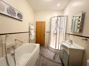 Caerwylan Hotel - Bathroom