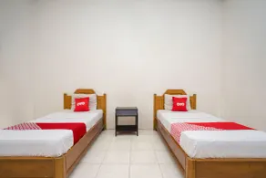 OYO 1989 Hotel Pelangi Harapan - Room