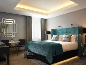 Dylan - Room