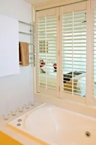 Lanai Riverside Apartments - Room