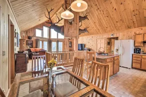Family-friendly Troy Getaway With Furnished Deck! - Interiør