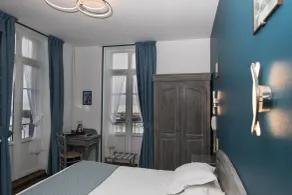 Hôtel De Calais - Værelse