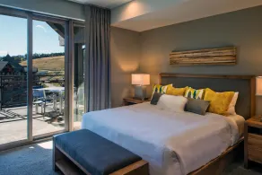Grand Colorado on Peak 8 - 2 bedroom ski-in/ski-out - Room