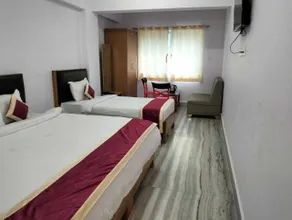 Hotel Rekha International - Room
