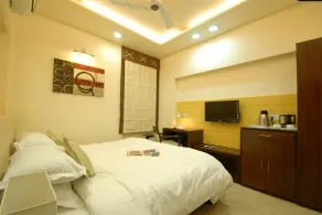 HOTEL NANGIS PRIDE - Chambre