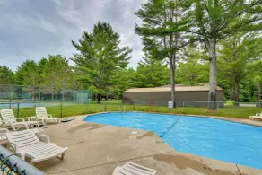 Near Slopes, Golf, Lake! Shanty Creek Resort Condo - Interiør