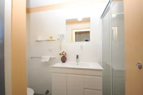 The North Shore Hotel - Bathroom
