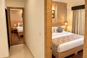 Starlit Suites Shirdi - Rum