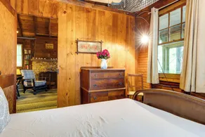 Southold Cottage w/ Patio & Grill - Walk to Beach! - Interiør