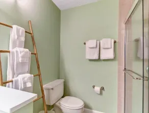 2098 Beach Wood - Salle de bain