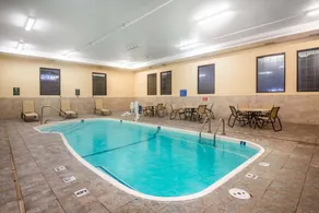 La Quinta Inn & Suites - New River Gorge National Park - Piscine