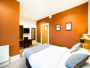 OYO Imperial Hotel - Habitación
