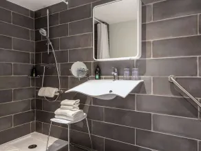 Aparthotel Adagio London Stratford - Bathroom