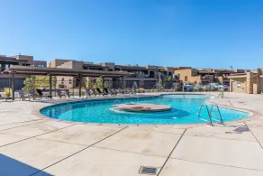 Oasis by the Pool - Basseng