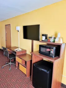 Super 8 by Wyndham Peoria - Chambre