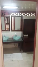 Ridge Bay Chateau - Bathroom