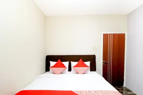 Capital O 217 A1 Hotel - Room