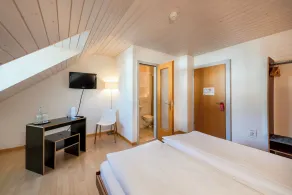 Bären Self Check-in Hotel - Zimmer