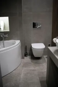 Rooster Suites - Bathroom