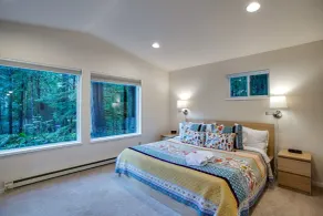 Glacier Springs Cabin - Wood Stove, Hot Tub, Wifi, Sleeps 8 - Værelse