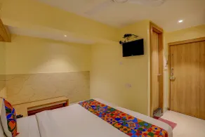 FabHotel Starwood Residency - 100M From Dr DY Patil Stadium - Chambre