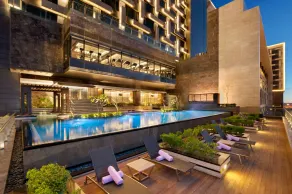The Leela Ambience Convention Hotel Delhi - Pool