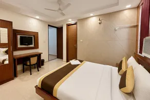 Amaira Hotels & Banquets (Near Vaishali Metro Station) - Room