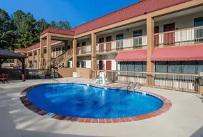 Red Roof Inn Tupelo - Piscine
