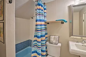 Spacious Lexington Studio: 2 Miles to Rupp Arena - Badezimmer