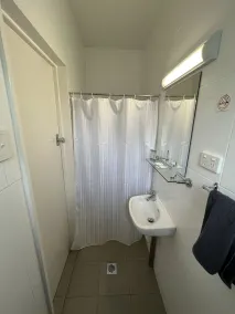 Hi-Way Motel Grafton - Digital & Contactless - Bathroom