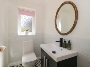 1 Charlotte Close - Banheiro