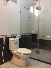 Thai Hoa Hotel - Bathroom