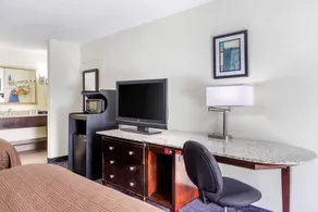 Days Inn and Suites by Wyndham Oxford - Chambre